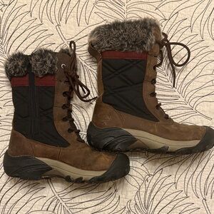 Keen Women’s Fur Winter / Snow Boots